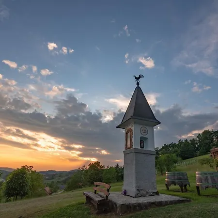 Vineyard Krivic Tatil Evi *